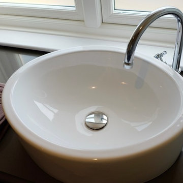 The Cricketers - shower room