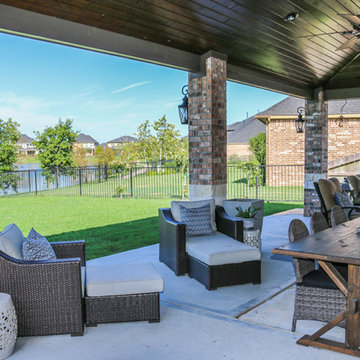 Entertaining Patio with Fire Feature: Fulshear, TX
