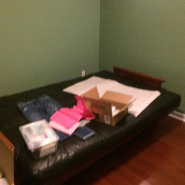 Craft Room 2 - futon