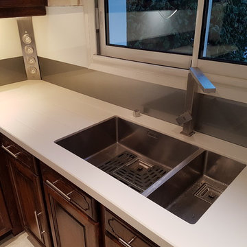 Cuisine avec plan de travail en Dekton zenith 12mm +60mm