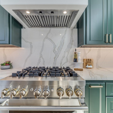 Modern European: 3,830 ft², 4 BR/3 BA/1 ST