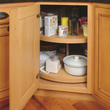 Across-corner Lazy Susan