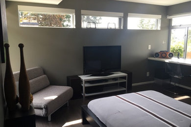 Bedroom - bedroom idea in Toronto