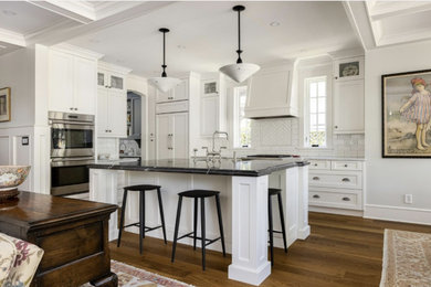 Example of an arts and crafts kitchen design in Vancouver