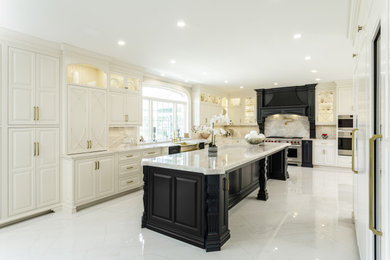 Example of a classic kitchen design in Other
