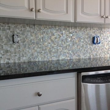 Random Modular Glass Back Splash