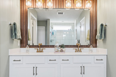 Inspiration for a transitional bathroom remodel in Minneapolis