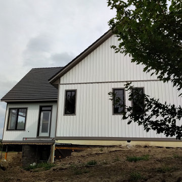 ROYAL BOARD & BATTEN - WHITE - APPLETON, ON