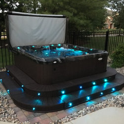 Pinnacle ES with lighted A&B Accessory Steps - Hot Tubs