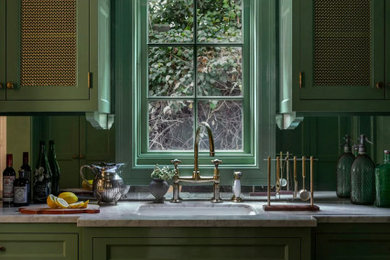 Kitchen photo in Los Angeles