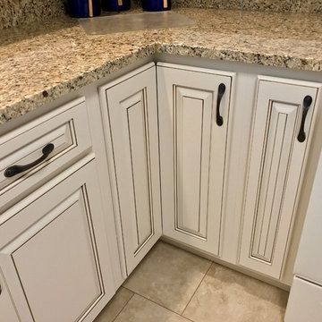 Geneseo Remodel Koch Cabinets Painted Pearl Umber Glaze Venetian Gold Granite