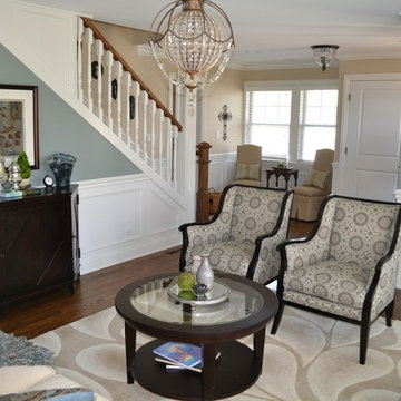 Arlington Heights Living Room and Entry