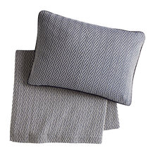 blankets & linens