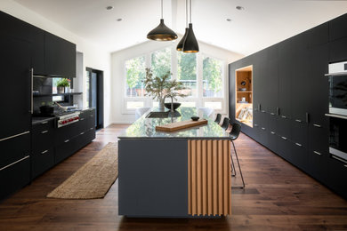 Inspiration for a modern kitchen in San Francisco.