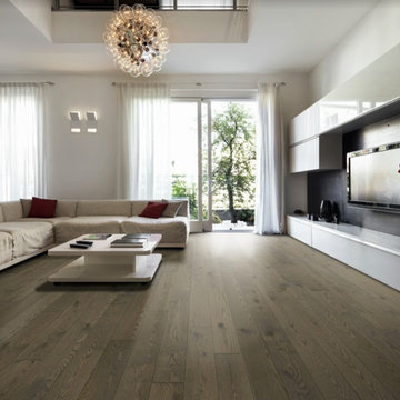 Vanvorst: Pre-finished Red Oak