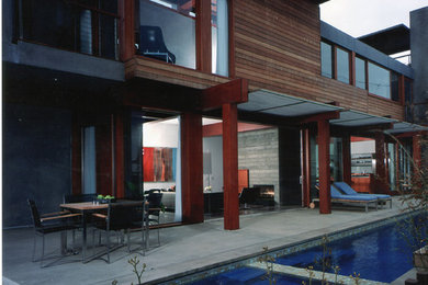 Contemporary exterior home idea in Los Angeles