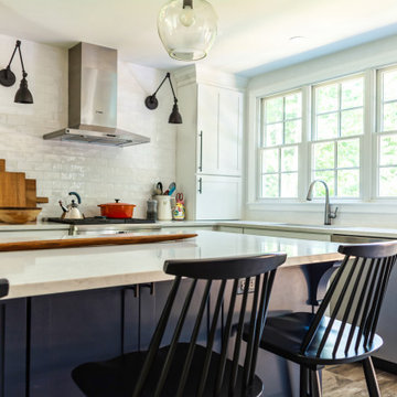 Two Tone Decora Kitchen