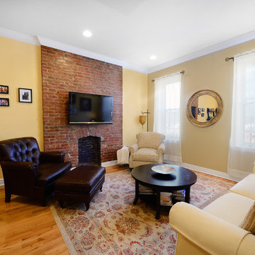 Beautifully Renovated Sunny Condo
