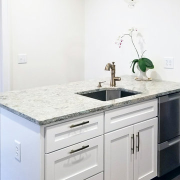 Chic White Modern Kitchen