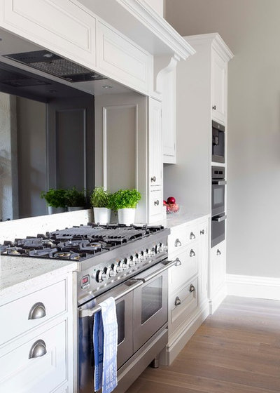 Kitchen by Sculleries of Stockbridge