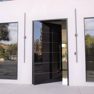 Custom Frameless Black Laminated Glass Oversized Pivot Door