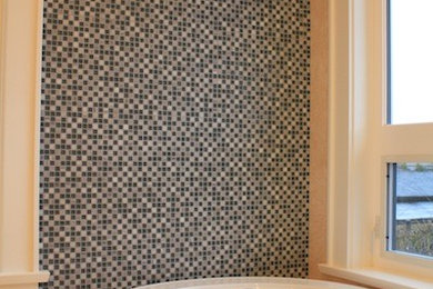 Bathroom - contemporary bathroom idea in Vancouver