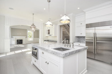 Example of a kitchen design in New York