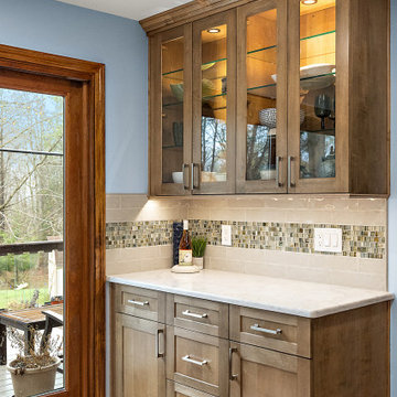 Showplace Framed Maple Pendleton Kitchen in Cashew