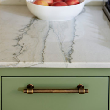 Traditional Kitchen Design SW17