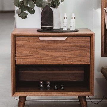 Asher Single Drawer Night Stand - Walnut