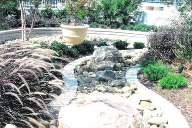Inspiration for a large modern landscaping in Atlanta.