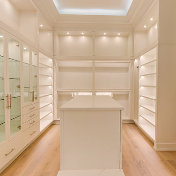Caloosahatchee Closet