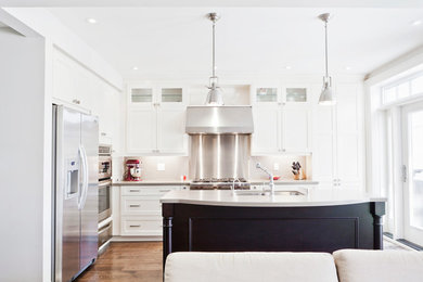 Inspiration for a contemporary kitchen remodel in Toronto