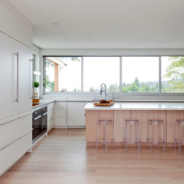 20th Ave Master Kitchen, West Vancouver