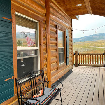Rustic modern Idaho log cabin