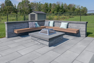 Design ideas for a contemporary landscaping in Montreal.