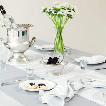 Huddleson - Artistic Contemporary Table Linens