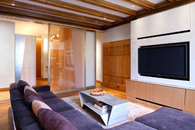 Home theater - home theater idea in New York