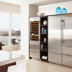 Sub-Zero 27" Built-in Bottom Freezer Refrigerator, Custom Panel | 700TR - Products