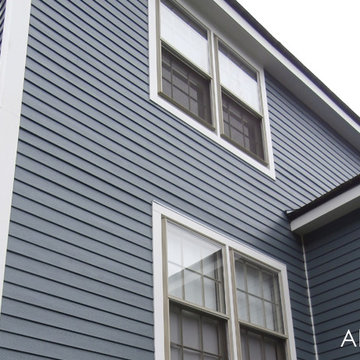Marblehead, MA - James Hardie HardiePlank Select Cedarmill siding in Evening Blu