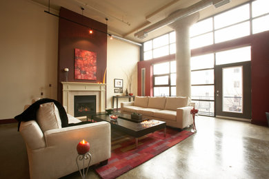 Inspiration for a transitional living room remodel in Toronto