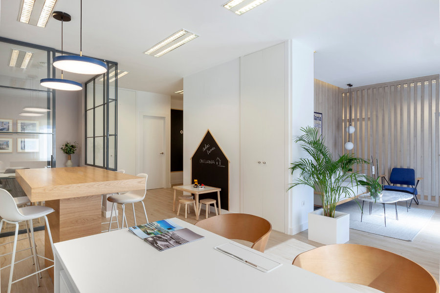 AEDAS HOMES piso piloto promoción Orellana y oficinas