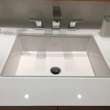 Glass on Fir - Bed & Bath Basement Suite