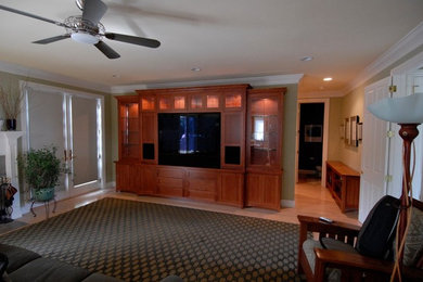 Family room - traditional family room idea in San Francisco