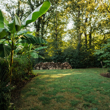 Vibrant Plantings and Woodland Paths