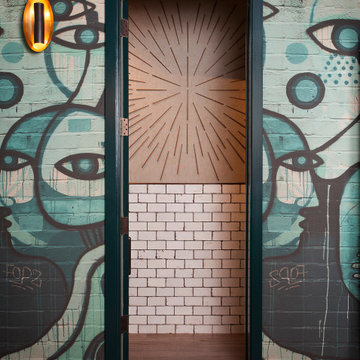 Oseyo Restaurant Restroom Vestibule