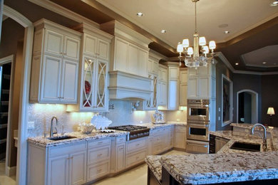 Inspiration for a transitional kitchen remodel in Seattle