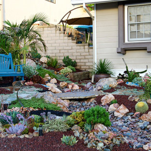 75 Beautiful Southwestern Front Yard Landscaping Pictures & Ideas | Houzz