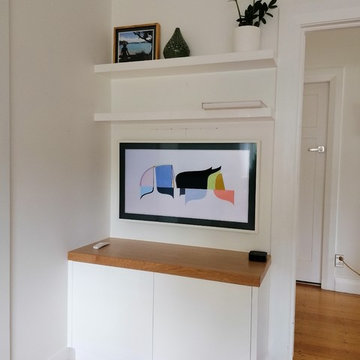 Larchwood Avenue, Westmere