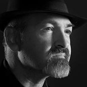 Steven Elphick's photo